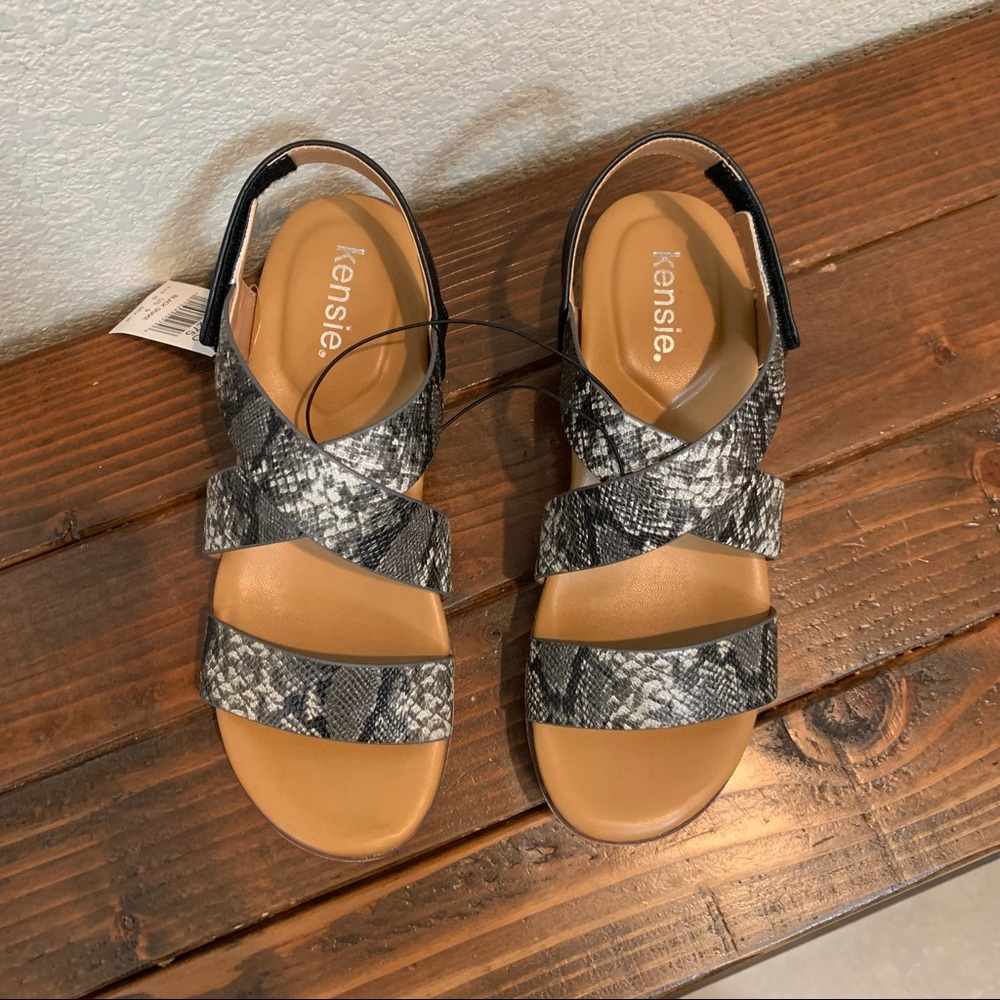 ❤️NEW 7.5 Kensie Snake Print Wedge Sandal - Picture 9 of 9